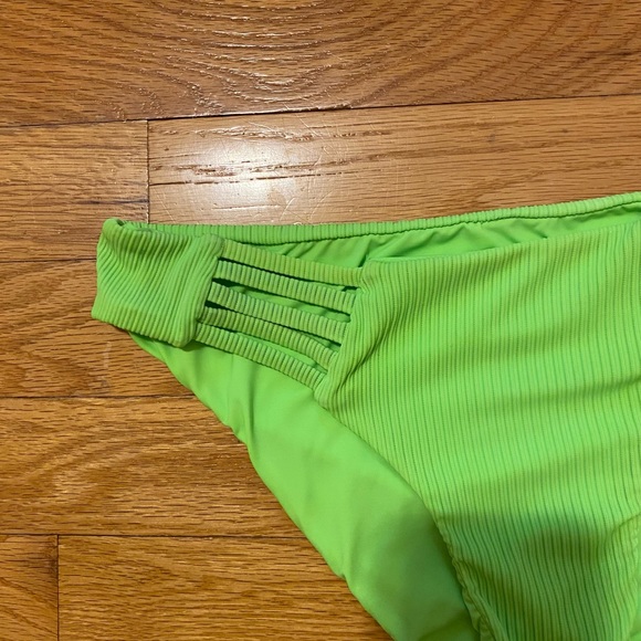 Neon Green Bikini - Picture 3 of 6